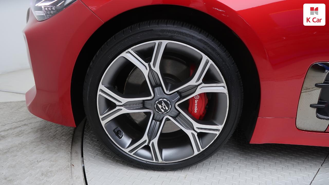 KIA Stinger 2.0 Turbo AWD