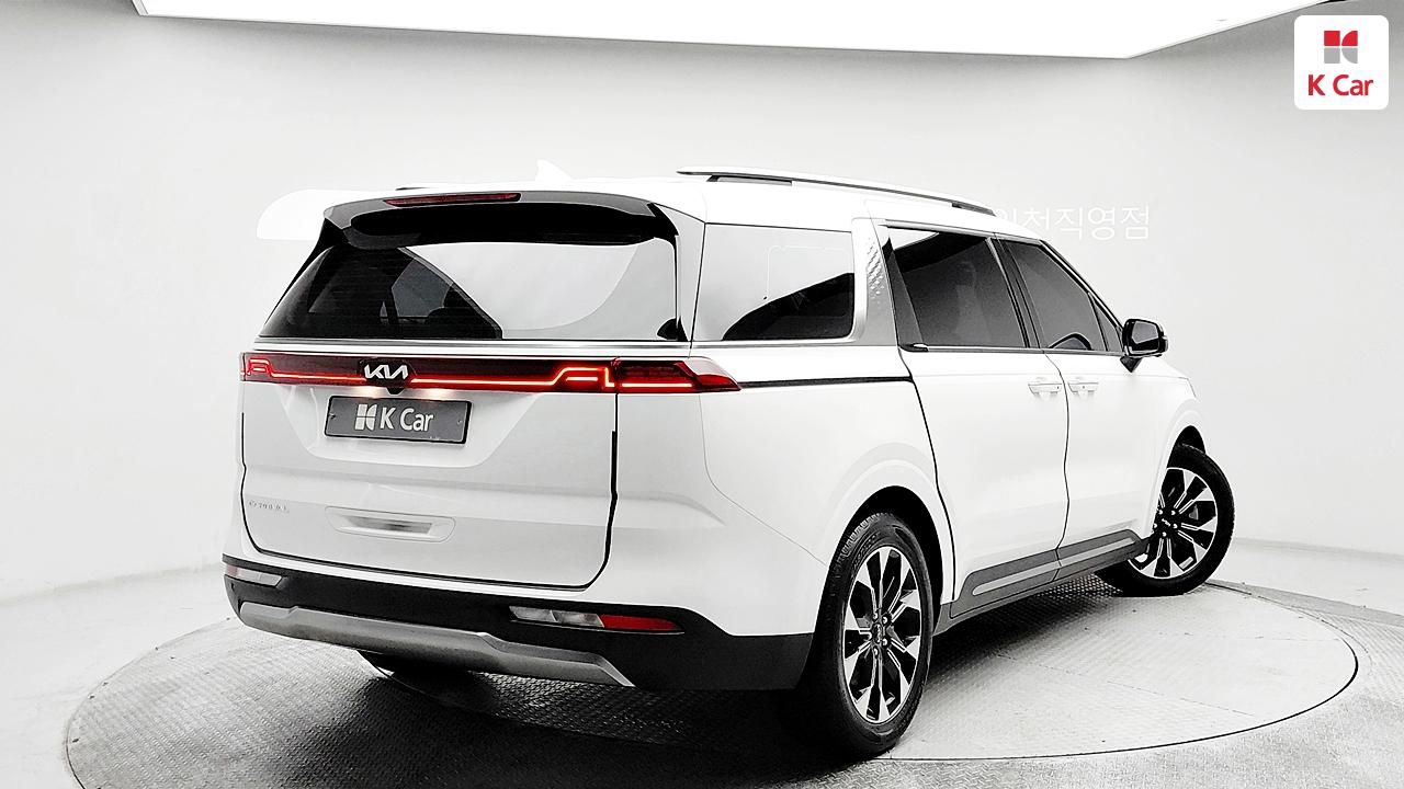 KIA New Carnival 9-Seater Diesel