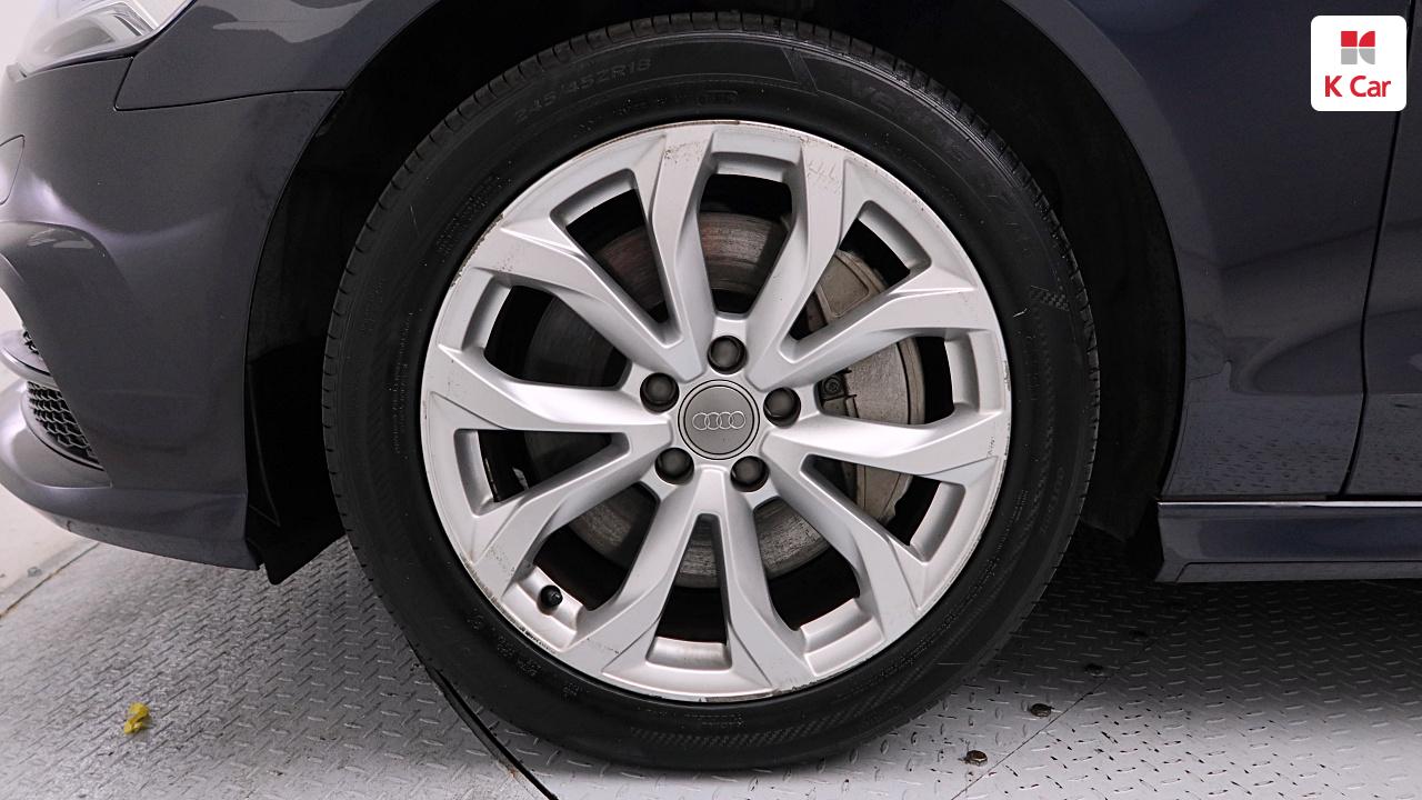 VW/AUDI A6 (4th Generation) 40 TFSI