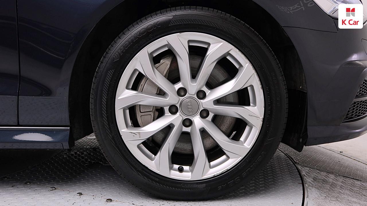 VW/AUDI A6 (4th Generation) 40 TFSI