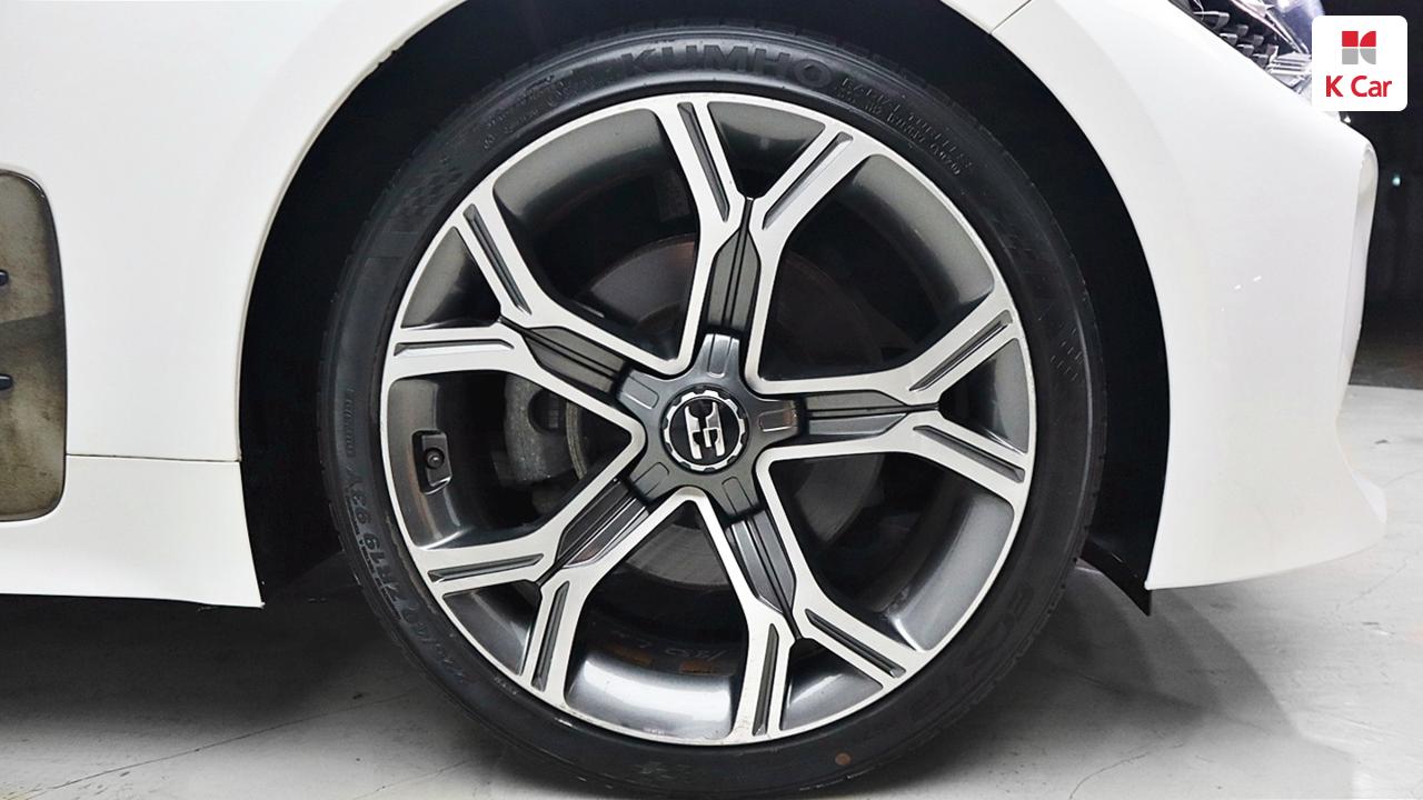 KIA Stinger 2.0 Turbo