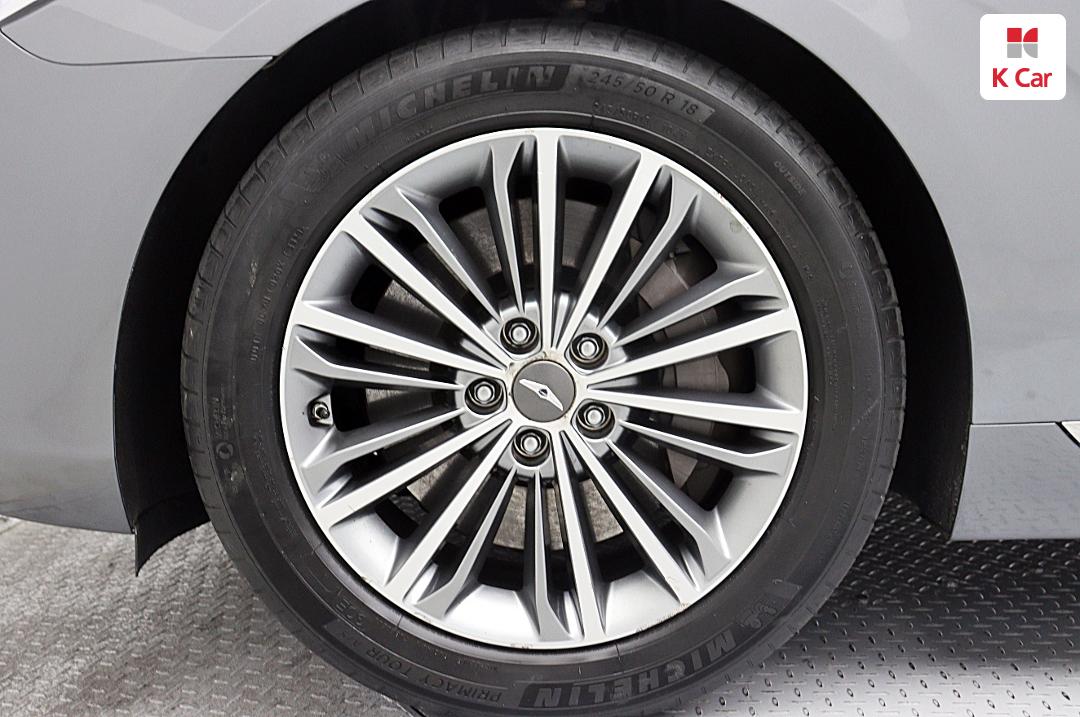 Genesis EQ900 3.8 GDI AWD Premium Luxury 6