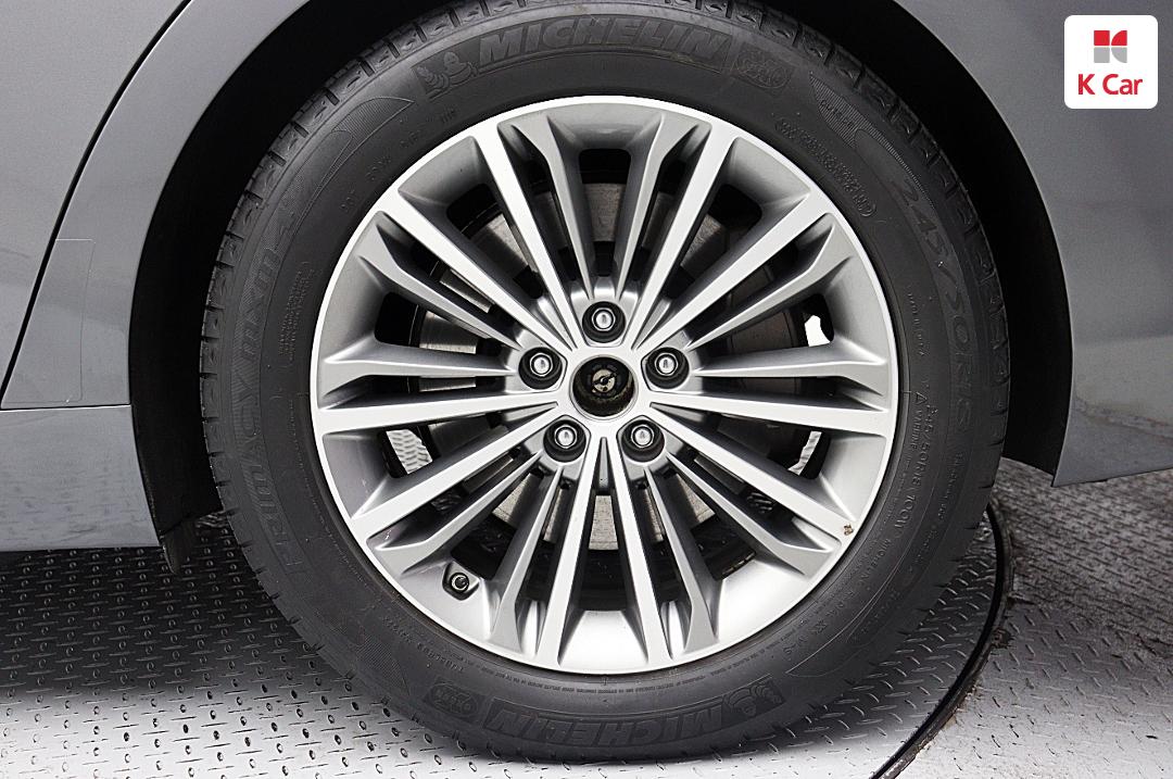 Genesis EQ900 3.8 GDI AWD Premium Luxury 7