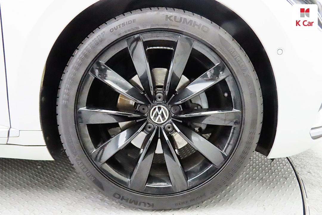 Volkswagen Arteon 2.0 TDI Prestige 8