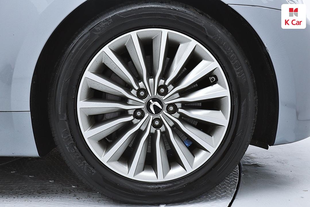 Hyundai Equus New VS380 Premium 8
