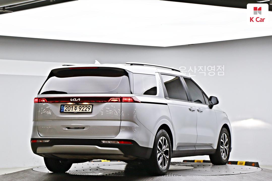 Kia Carnival Diesel 2.2 Prestige — фото 2