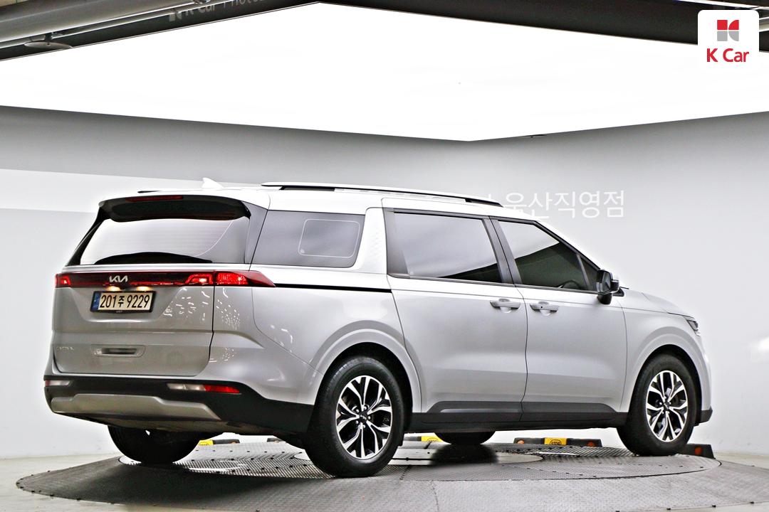 Kia Carnival Diesel 2.2 Prestige — фото 4