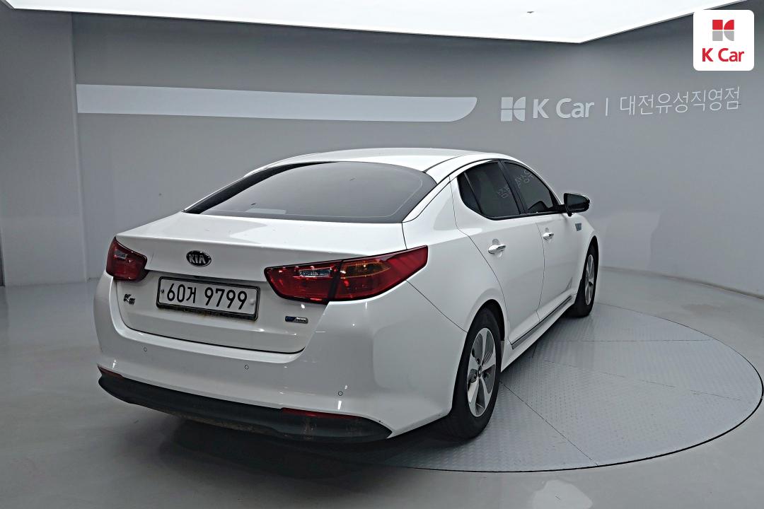 Kia K5 Hybrid 500h Luxury 5