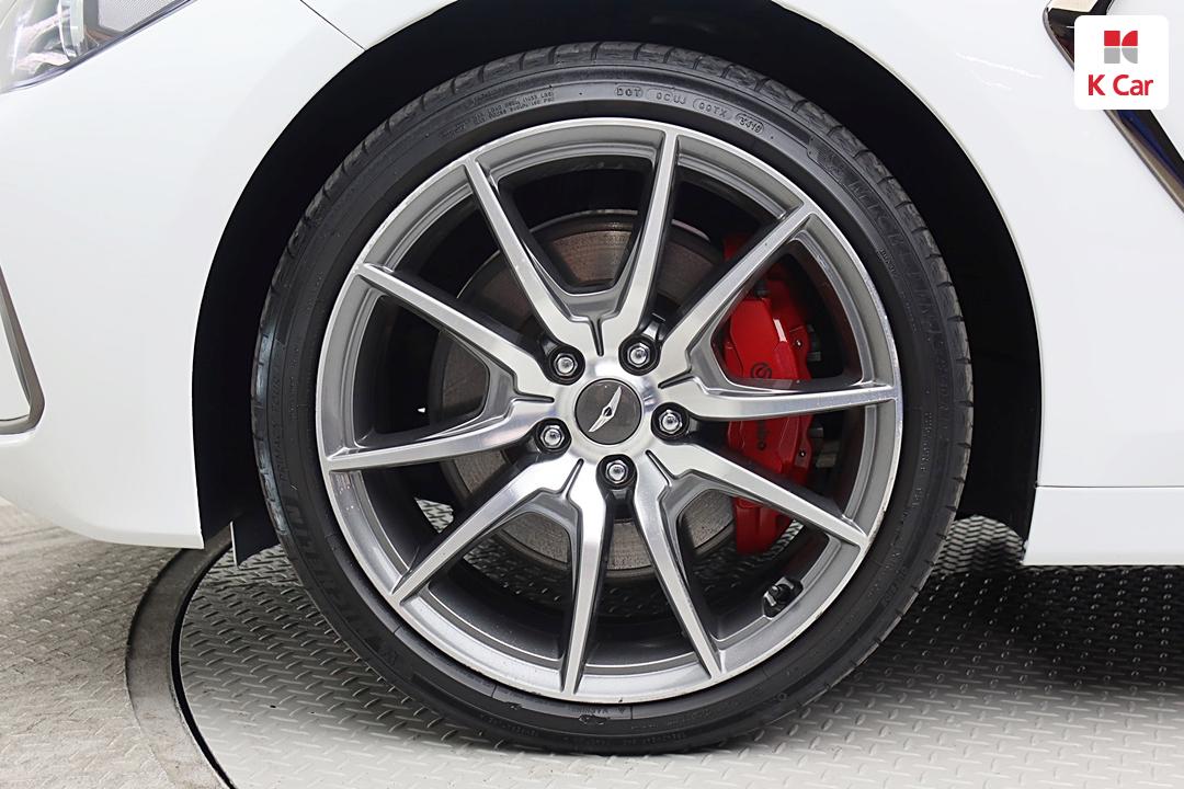 Genesis G70 2.0T AWD Sport Package 6