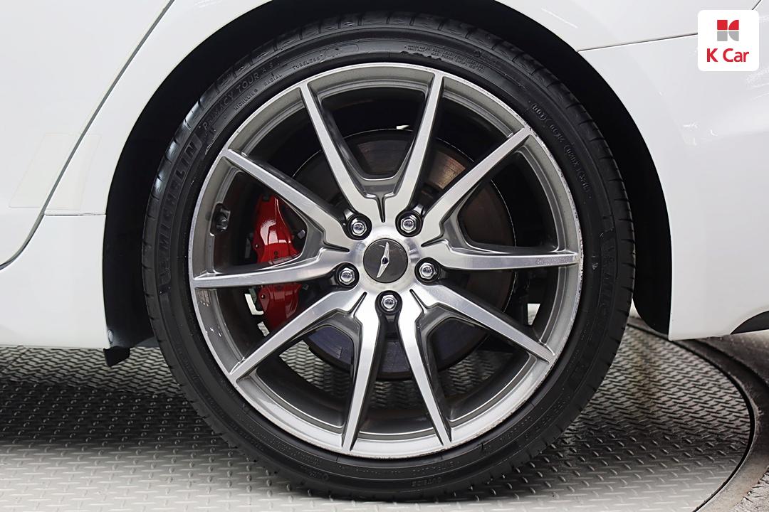 Genesis G70 2.0T AWD Sport Package 7