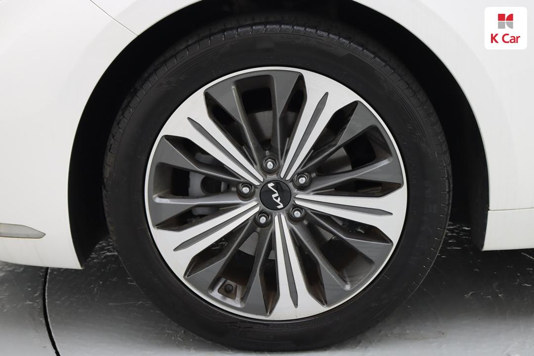 Kia K8 Hybrid Noblesse — фото 5