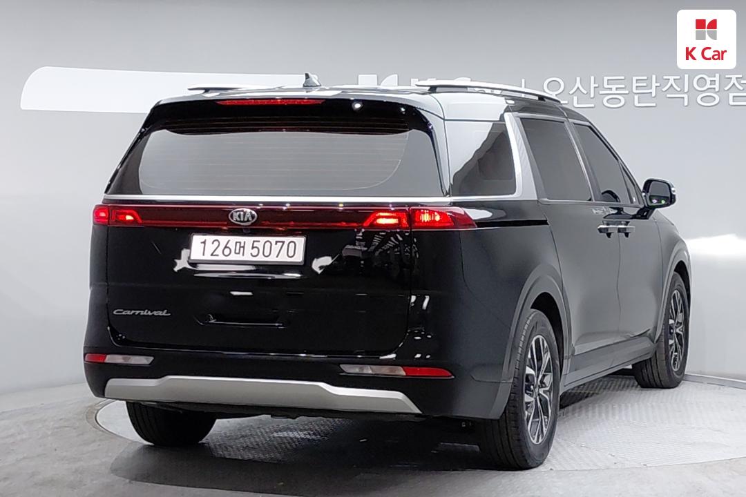 Kia Carnival Diesel 2.2 Prestige — фото 2