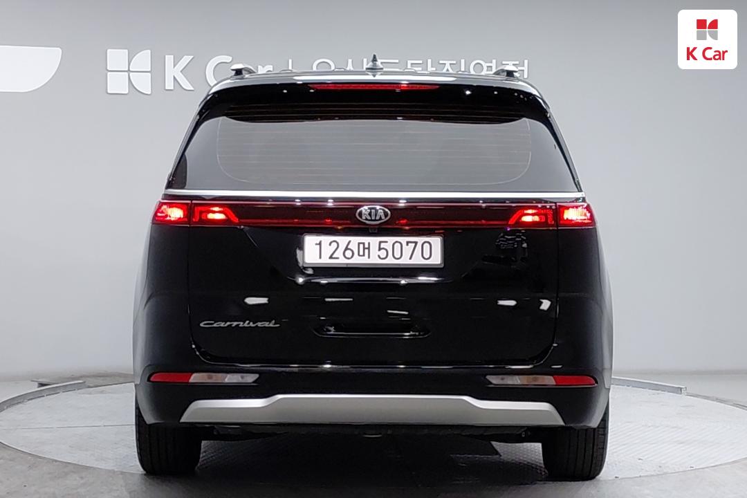Kia Carnival Diesel 2.2 Prestige — фото 4