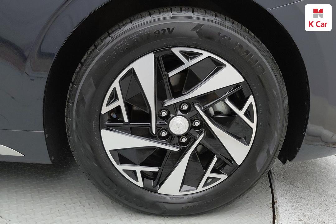 Hyundai Grandeur Hybrid Gasoline 2.4 Hybrid Exclusive 8