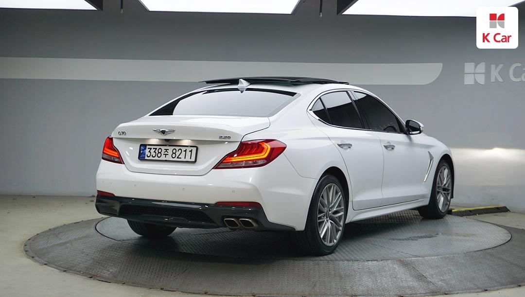 Genesis G70 2.2D Elite 3