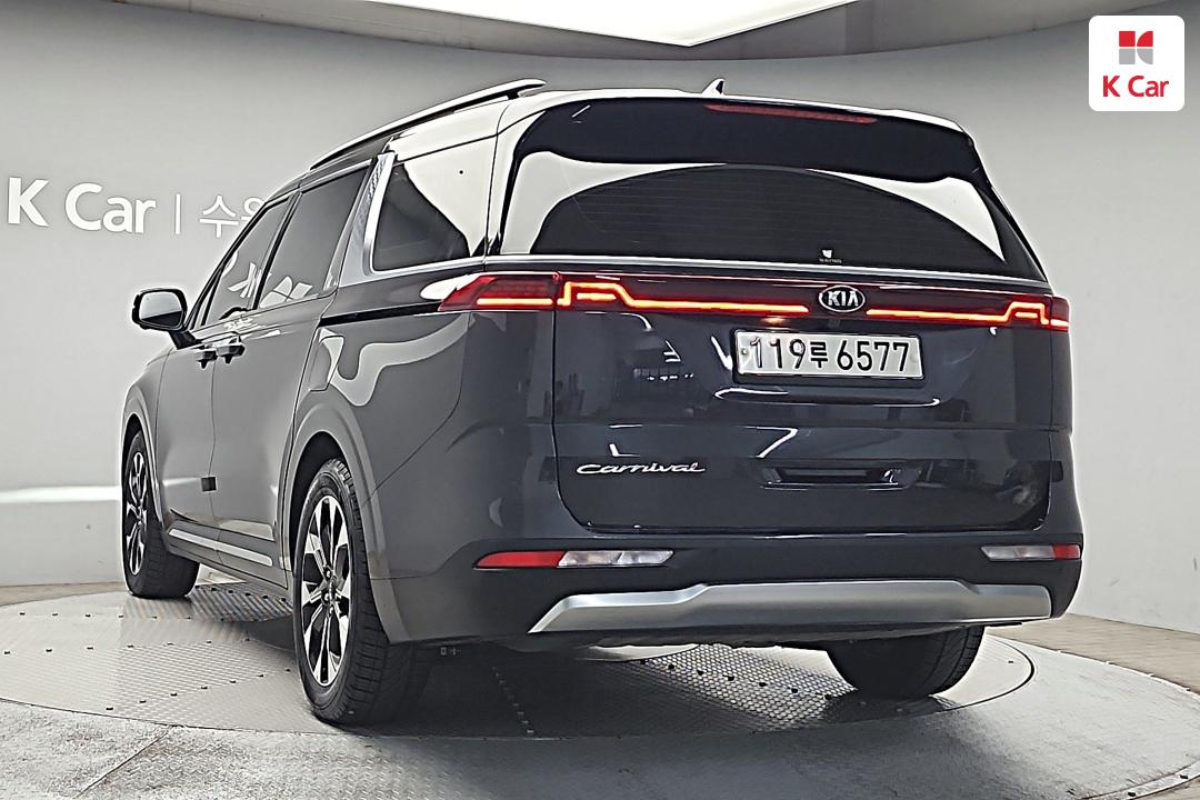 Kia Carnival Diesel 2.2 Signature — фото 2