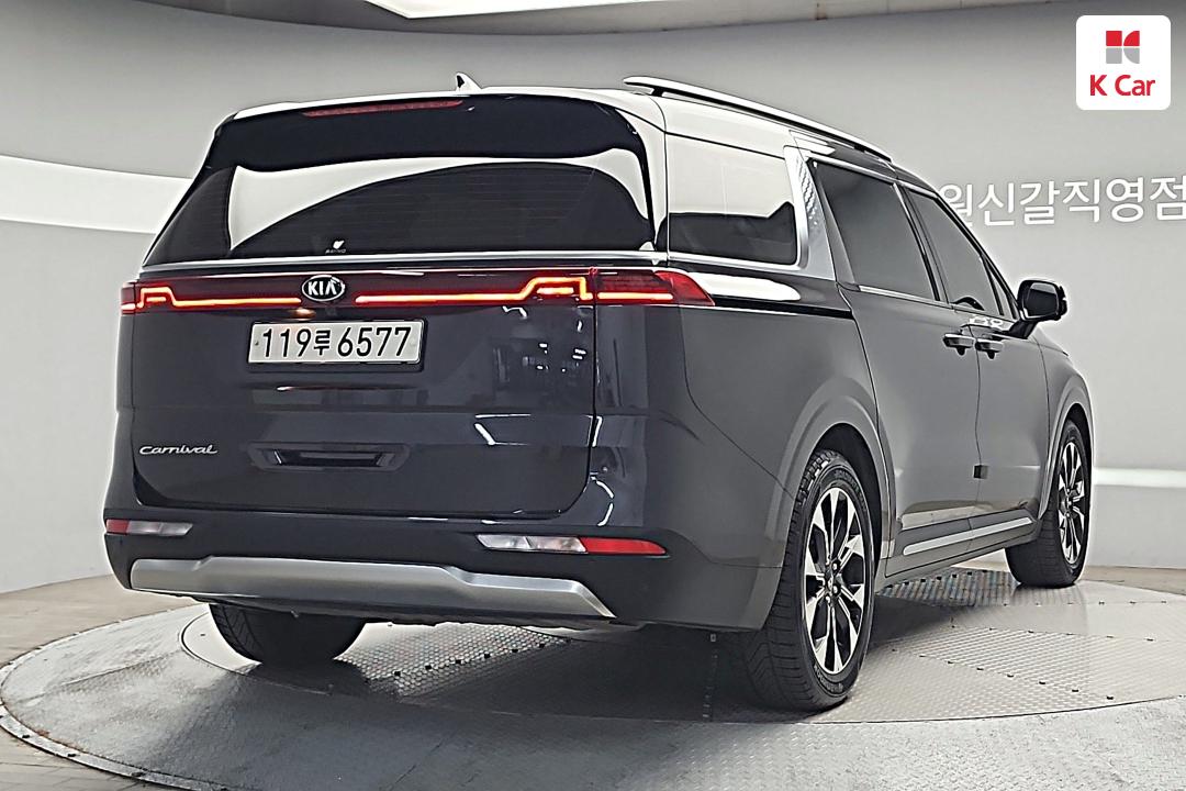 Kia Carnival Diesel 2.2 Signature — фото 4
