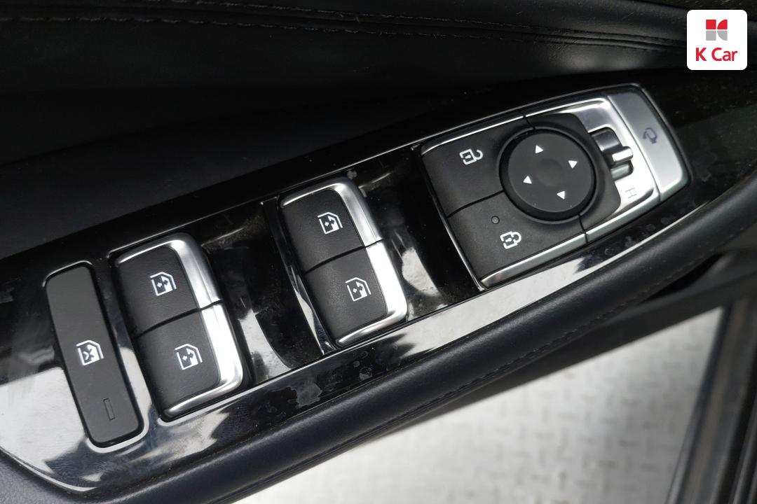 Kia K8 Hybrid Noblesse 7
