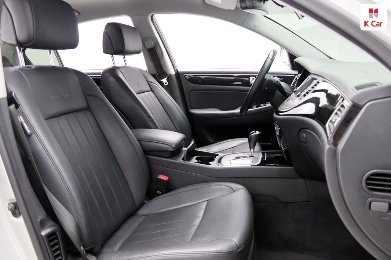 HYUNDAI Genesis BH 330