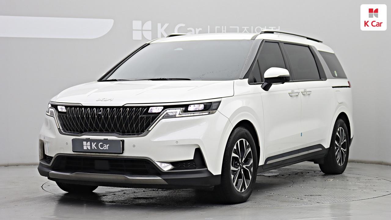 KIA New Carnival 9-Seater Diesel