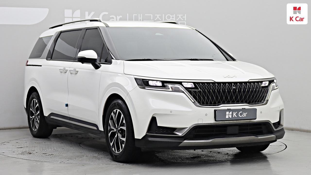 KIA New Carnival 9-Seater Diesel