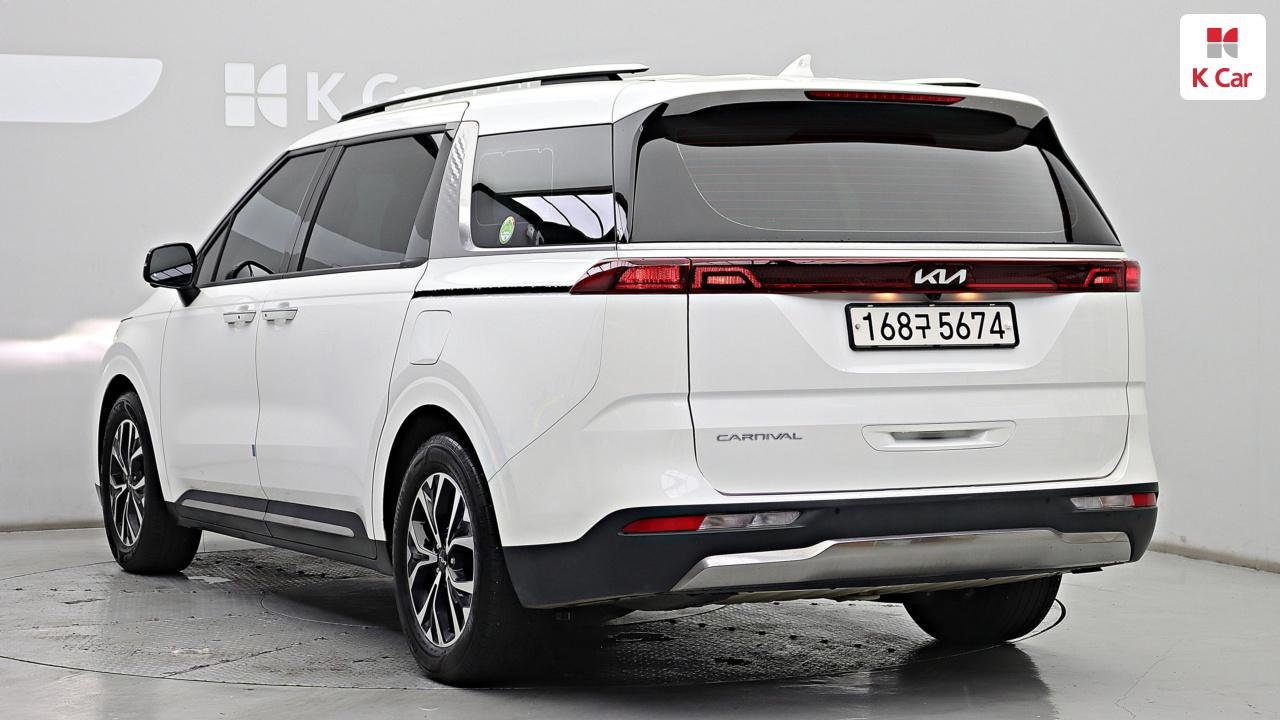 KIA New Carnival 9-Seater Diesel