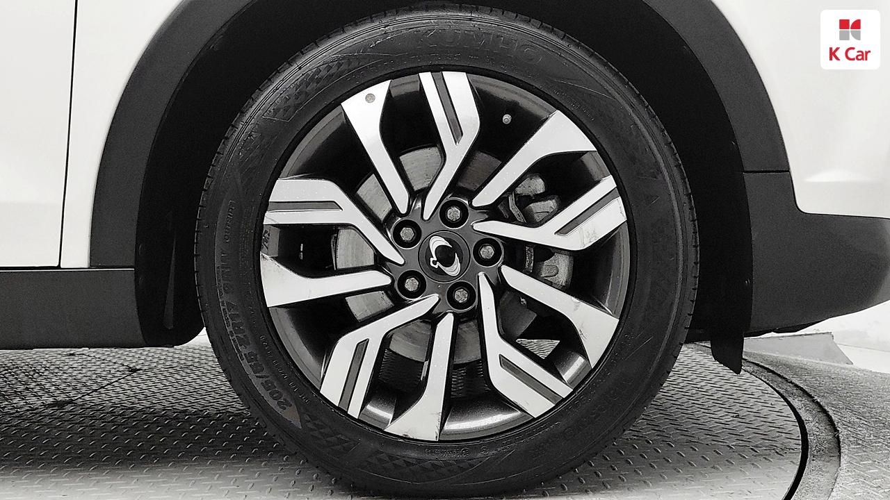 KG MOBILITY(SSANGYONG) Tivoli Armour 1.6 Gasoline