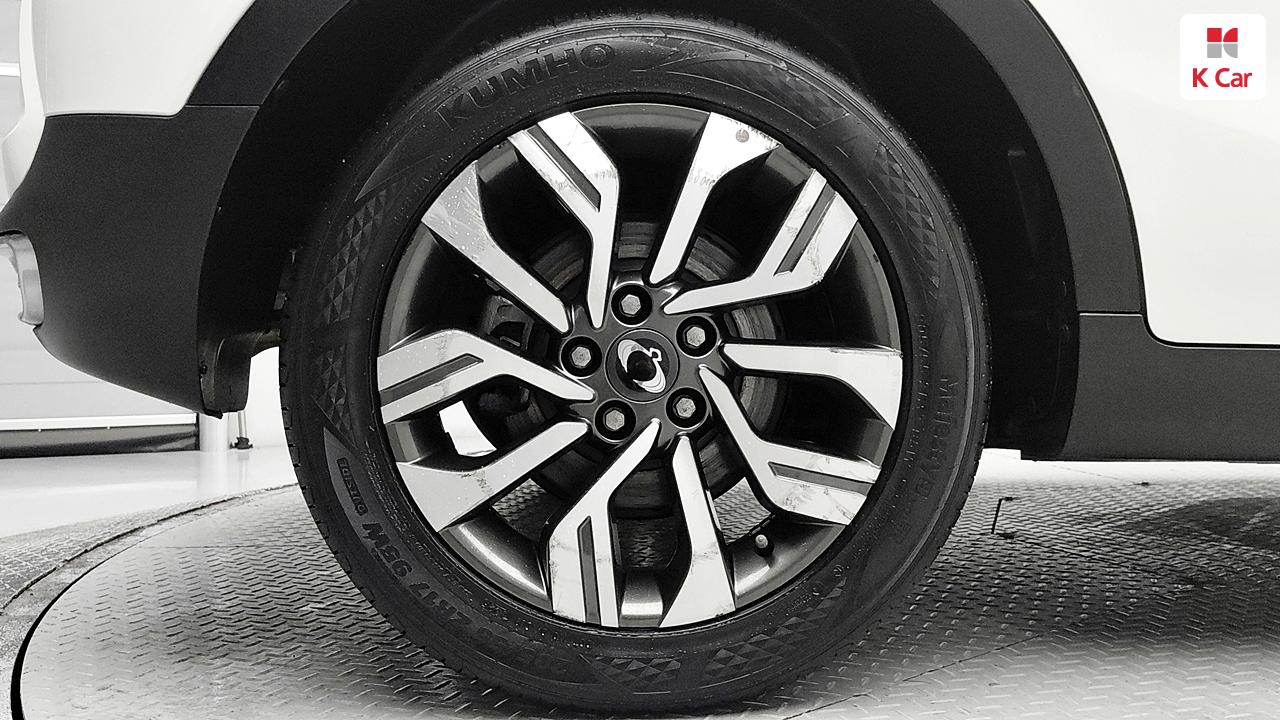 KG MOBILITY(SSANGYONG) Tivoli Armour 1.6 Gasoline