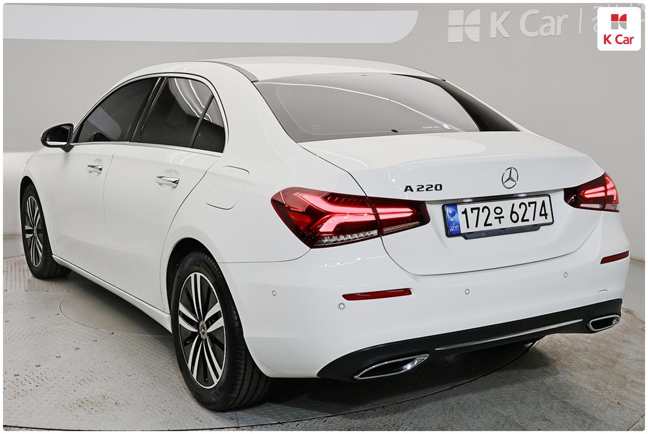 Mercedes-Benz A-Class W177 Gasoline 2WD A220 Sedan — фото 2