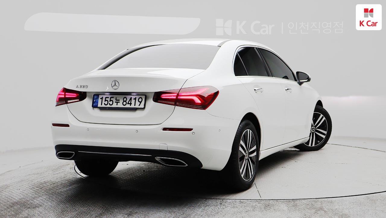 벤츠 A-클래스 W177 가솔린 2WD A220 세단
