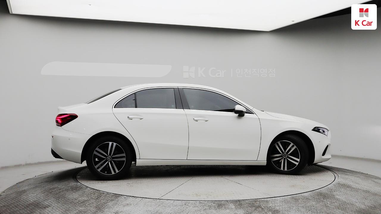 벤츠 A-클래스 W177 가솔린 2WD A220 세단