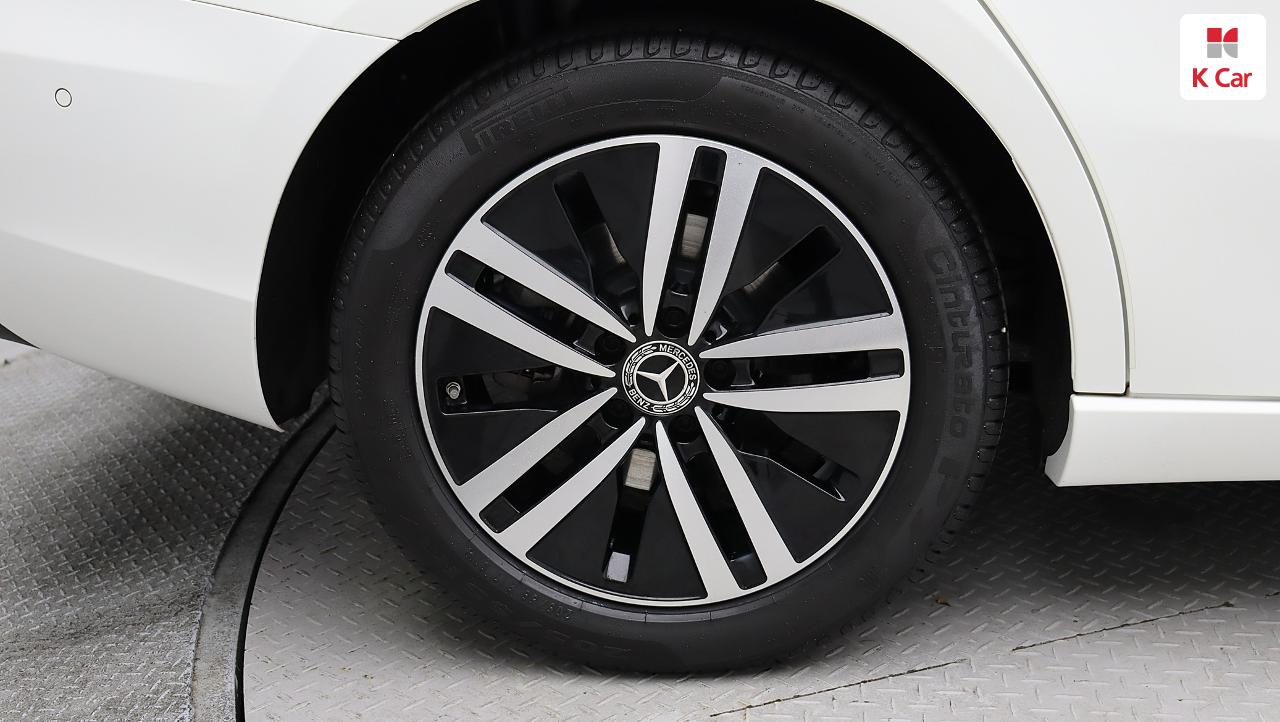 벤츠 A-클래스 W177 가솔린 2WD A220 세단