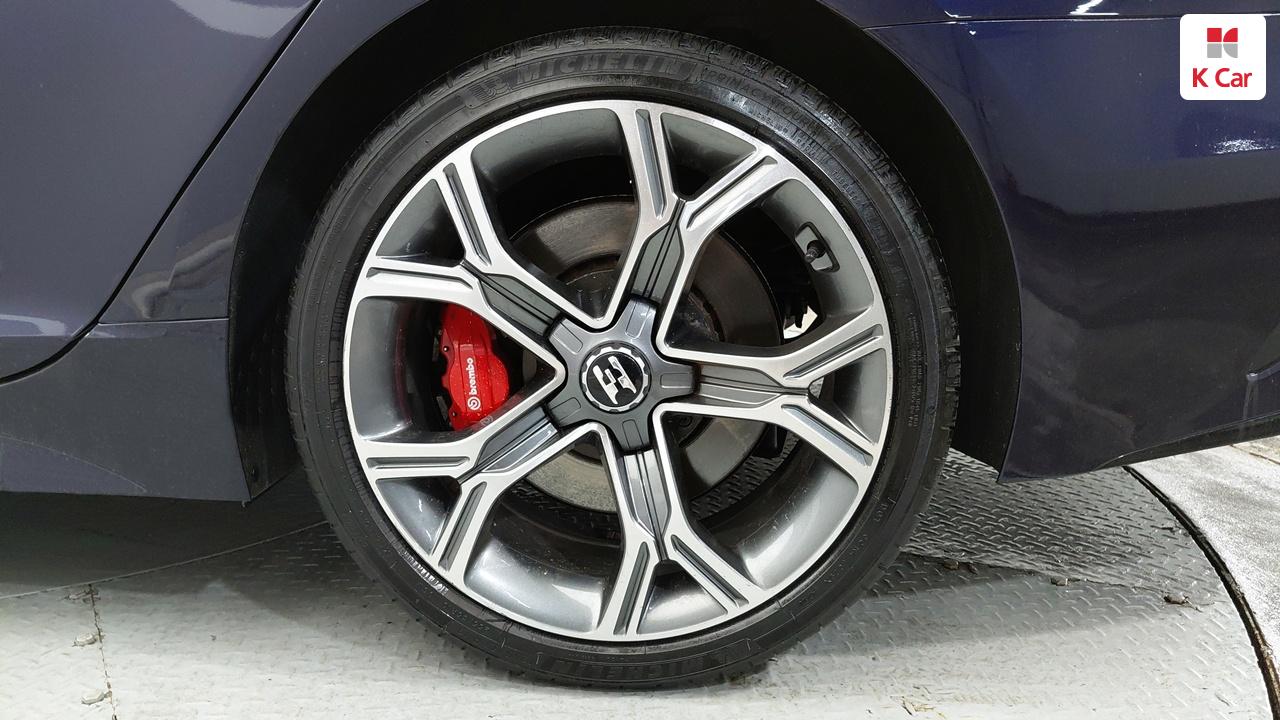 KIA Stinger 2.0 Turbo