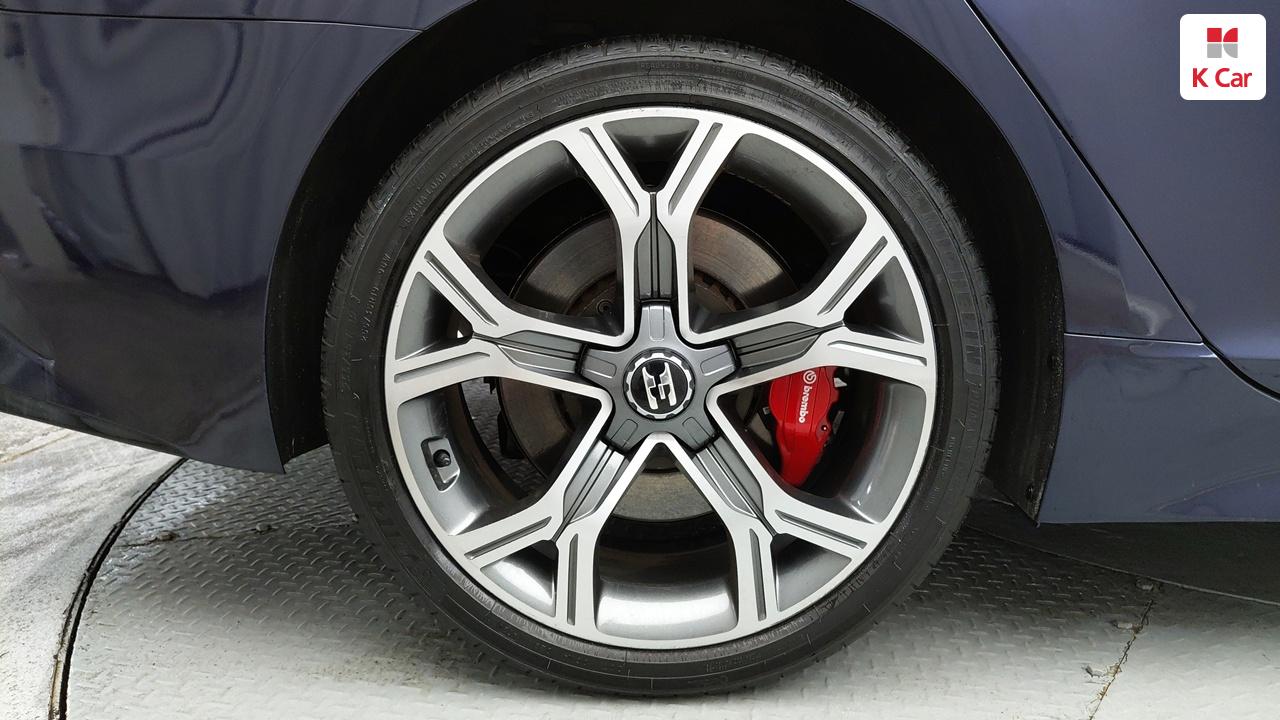 KIA Stinger 2.0 Turbo