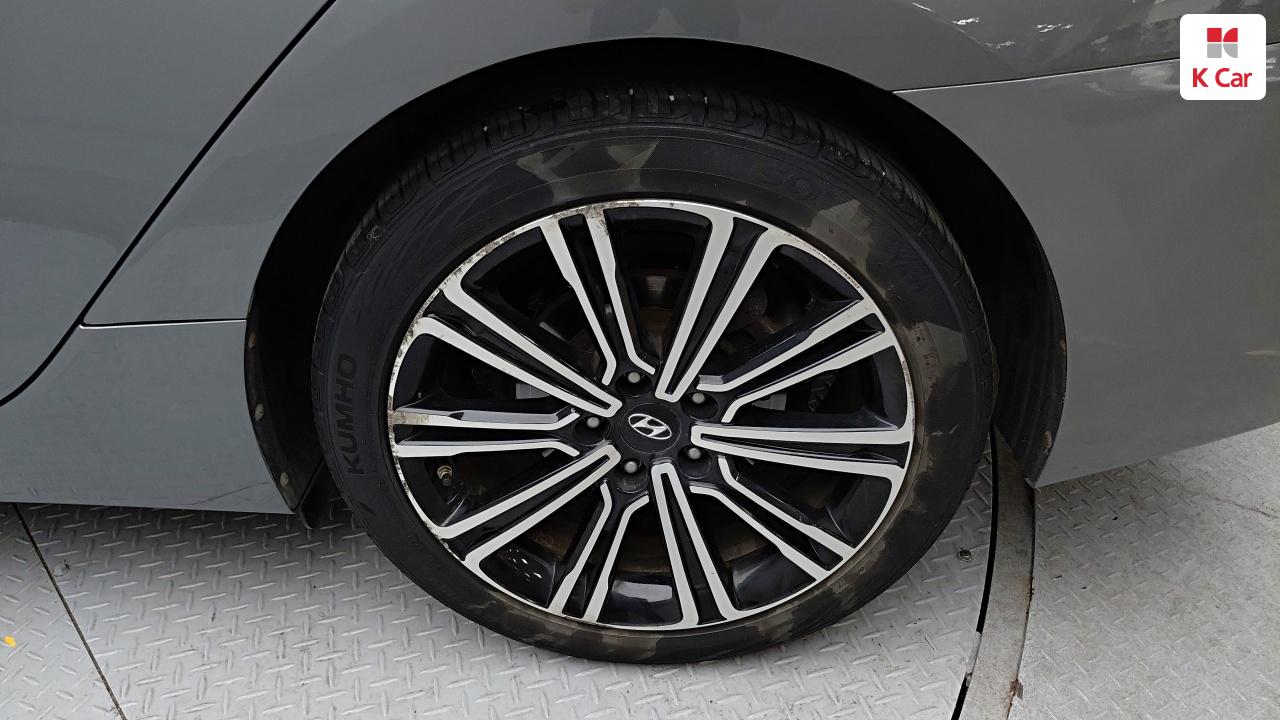 HYUNDAI The New I40 Saloon 2.0 GDI