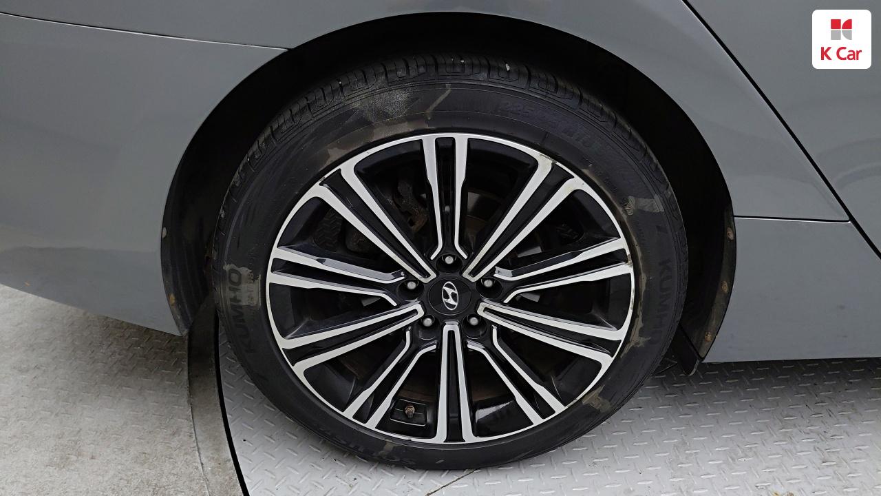 HYUNDAI The New I40 Saloon 2.0 GDI