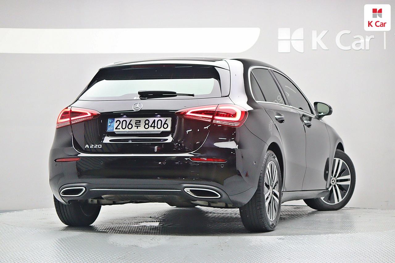 BENZ A-Class (4th Generation) A220