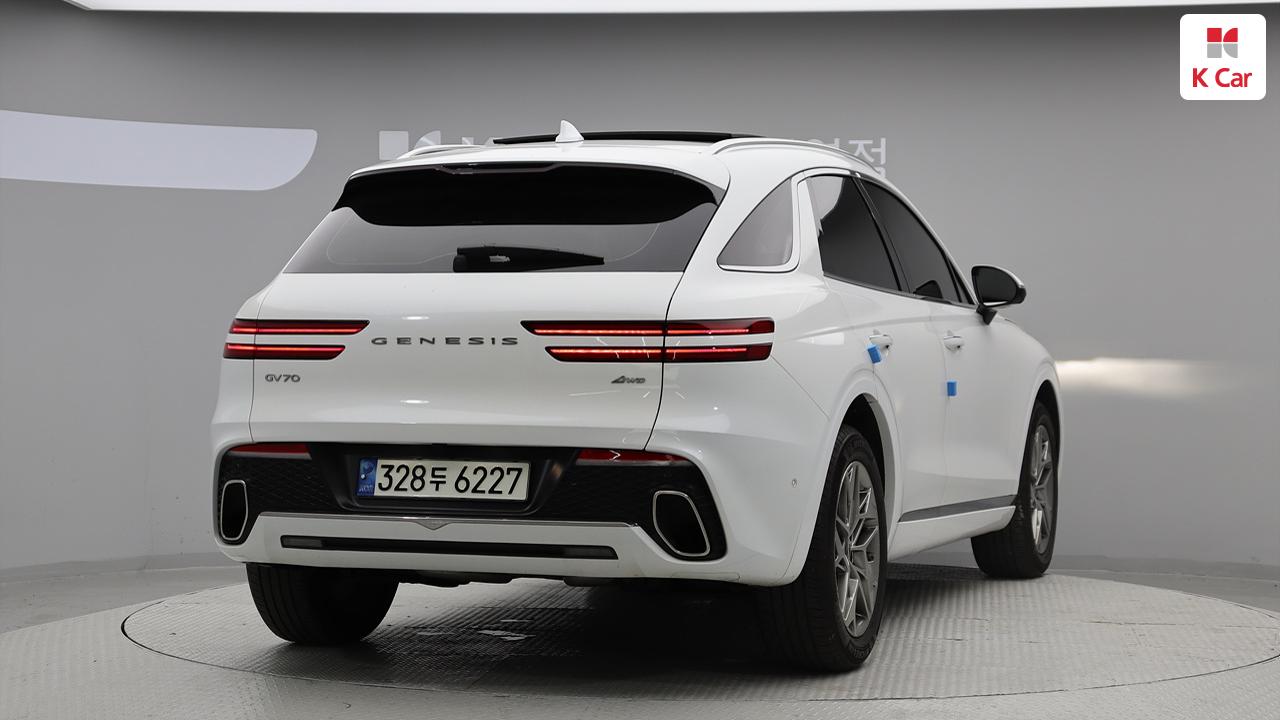 GENESIS GV70 2.5T AWD