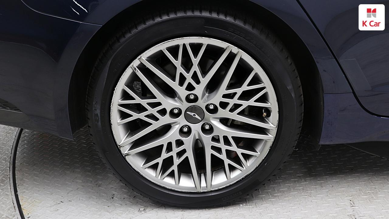 GENESIS The New G70 Gasoline 2.0 Turbo AWD
