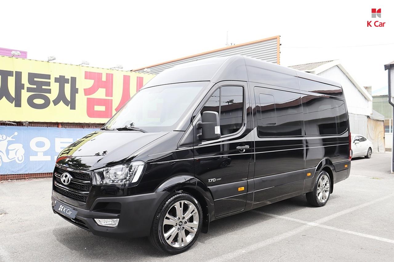 HYUNDAI Solati 15-Seater
