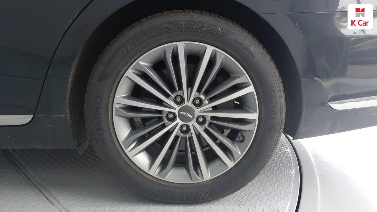 GENESIS EQ900 3.8 GDi AWD