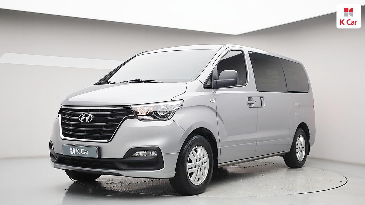 HYUNDAI The New Grand Starex 3-Seater Diesel Van