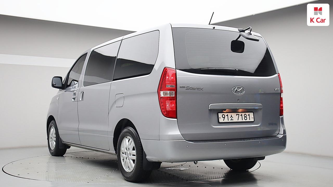 HYUNDAI The New Grand Starex 3-Seater Diesel Van