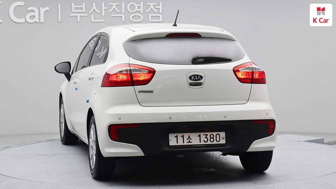 기아 더 뉴 프라이드 5DR 1.4 MPI 트렌디