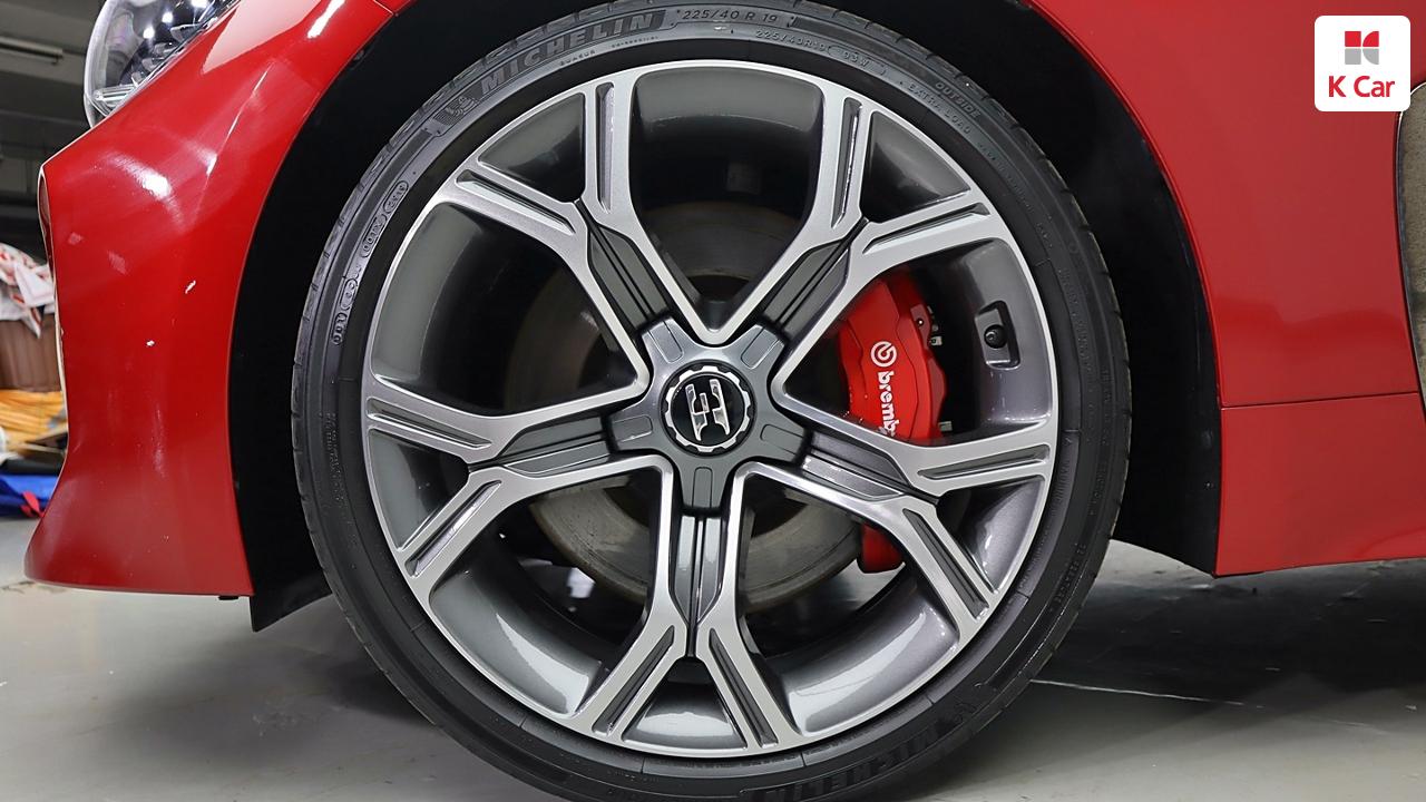 KIA Stinger 2.0 Turbo AWD