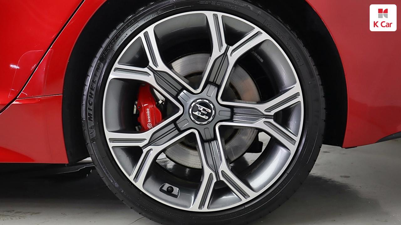 KIA Stinger 2.0 Turbo AWD