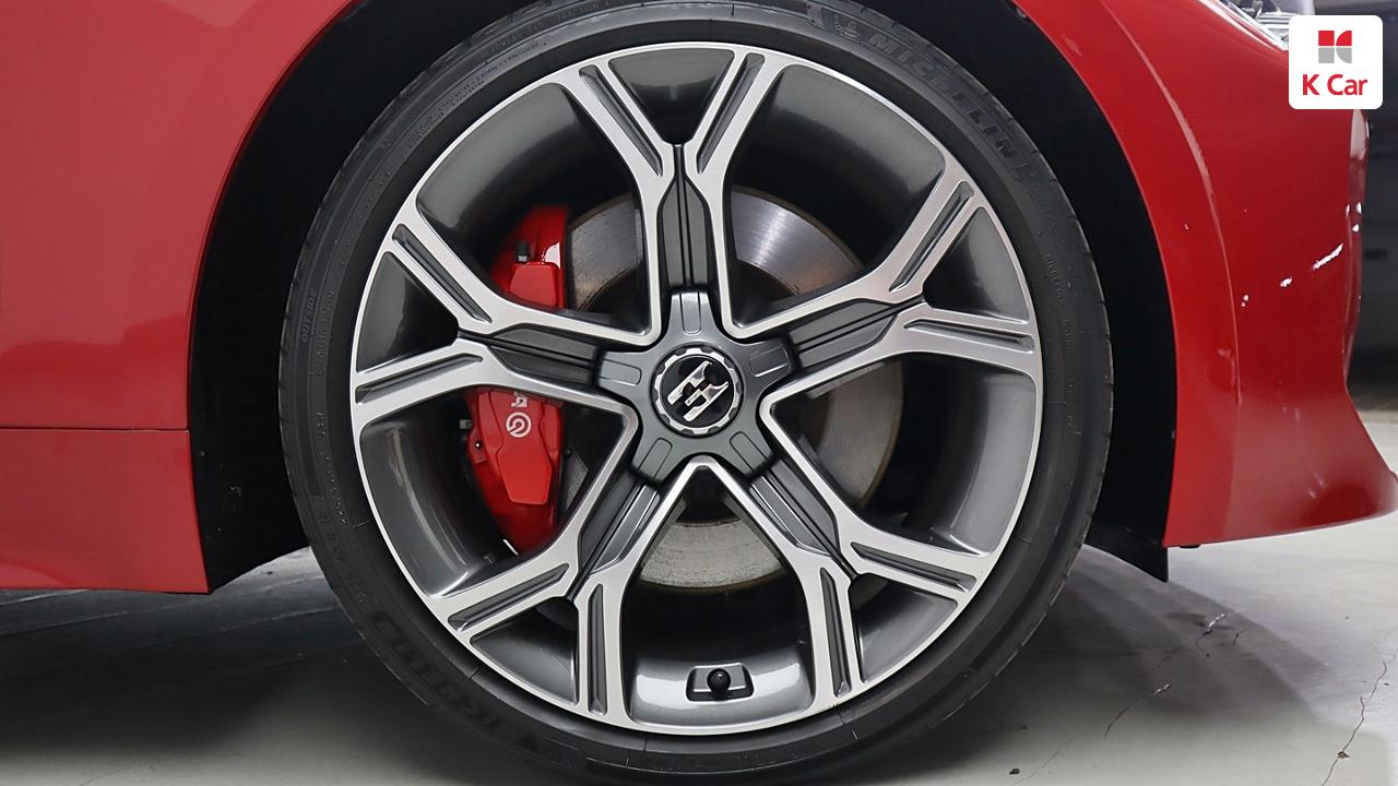 KIA Stinger 2.0 Turbo AWD
