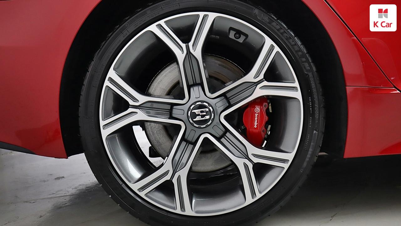 KIA Stinger 2.0 Turbo AWD
