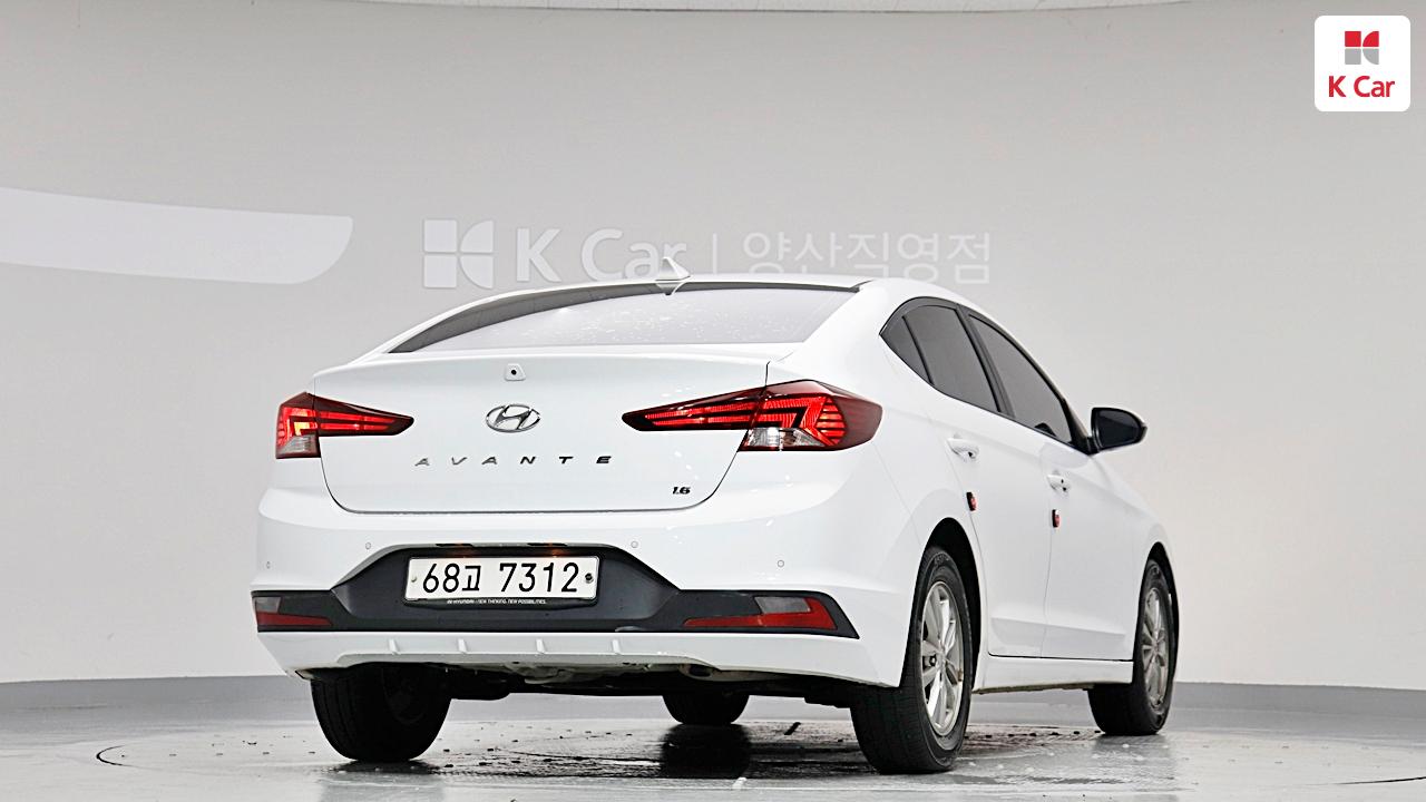 HYUNDAI The New Avante AD 1.6 Gasoline