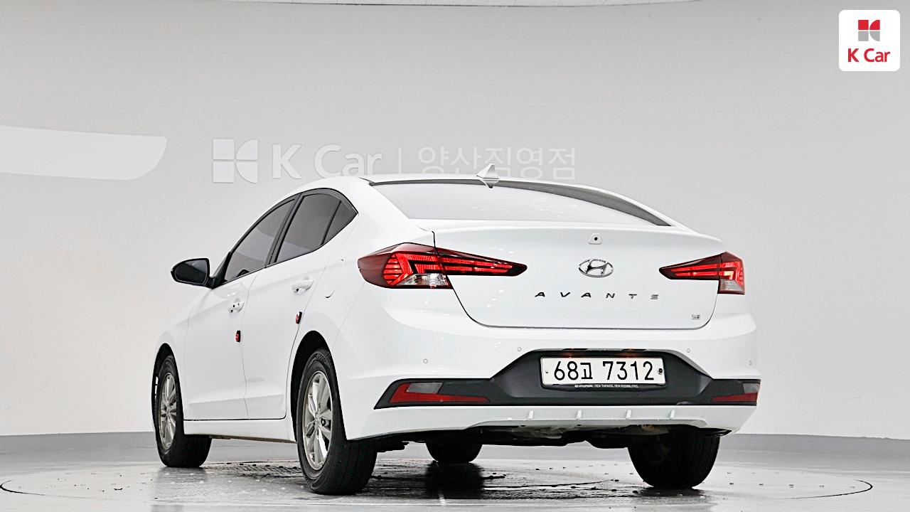 HYUNDAI The New Avante AD 1.6 Gasoline